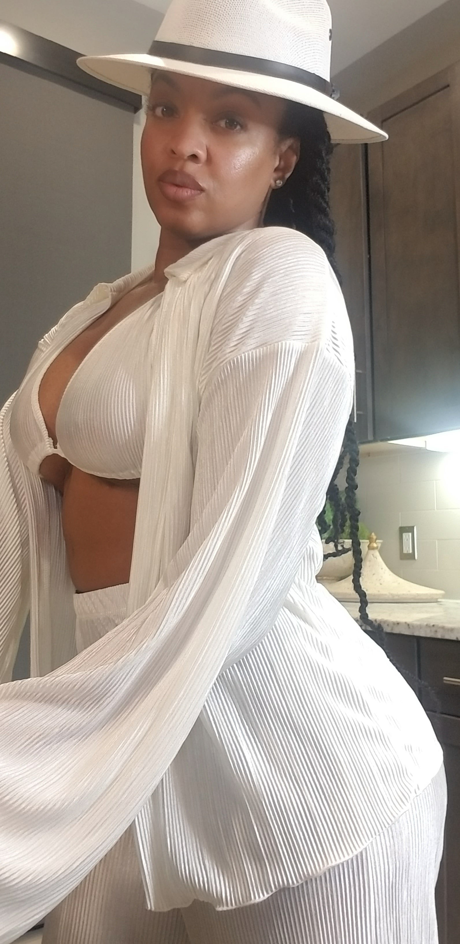 10 Tips to Look Stylish without Breaking the Bank